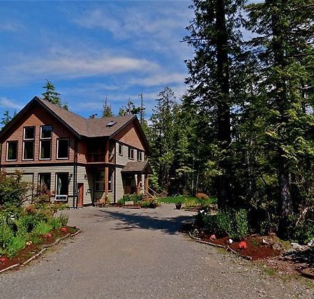 Cobble Wood And Bird Sanctuary Guest Houses Tofino Exterior photo