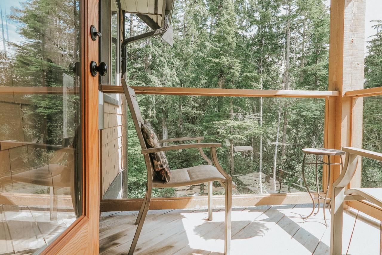 Cobble Wood And Bird Sanctuary Guest Houses Tofino Exterior photo