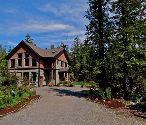 Cobble Wood And Bird Sanctuary Guest Houses Tofino Exterior photo